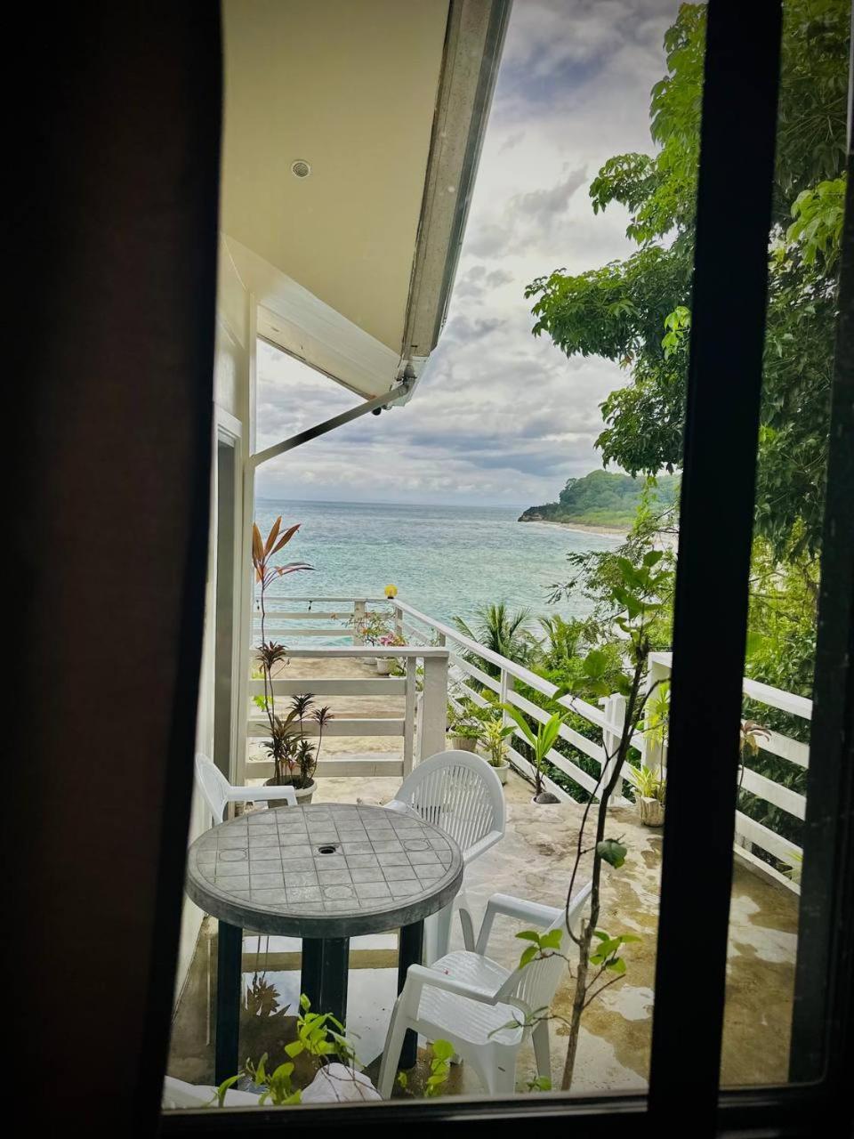 Playa Blanca Beach Resort (Adults Only) Puerto Galera Exterior photo