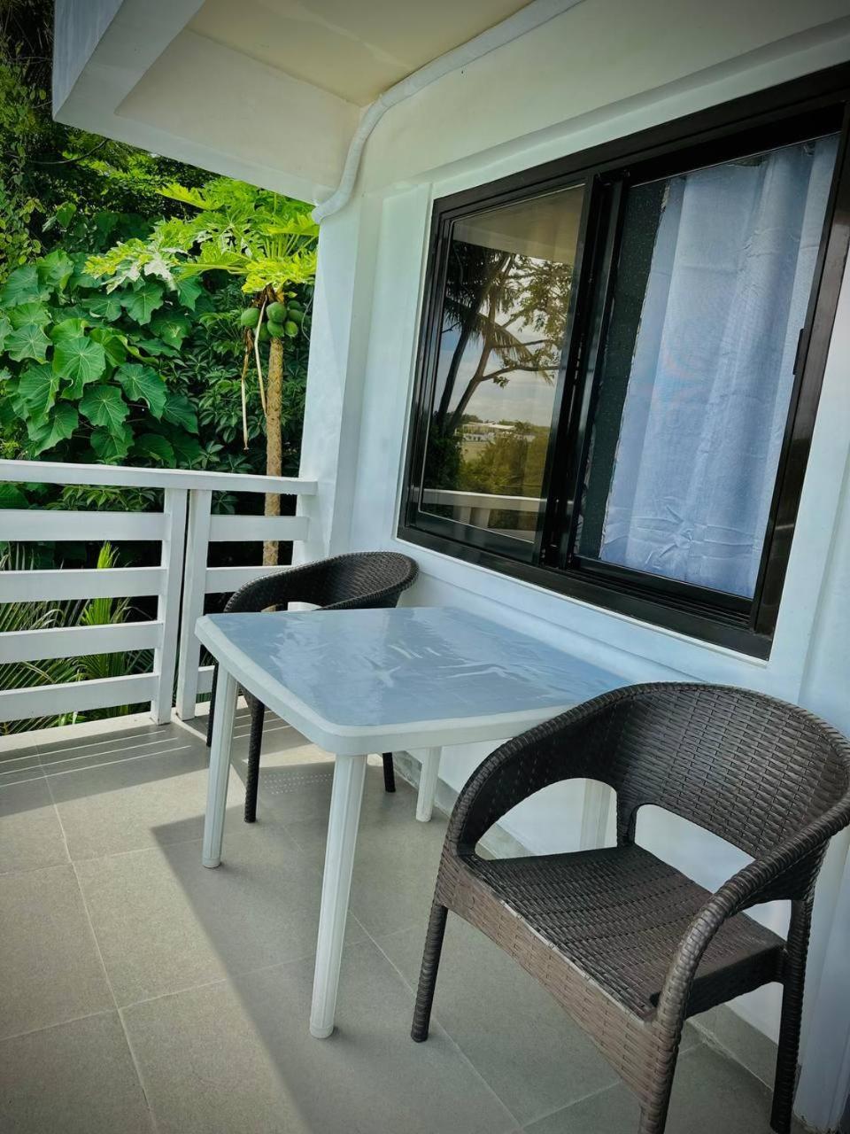 Playa Blanca Beach Resort (Adults Only) Puerto Galera Exterior photo